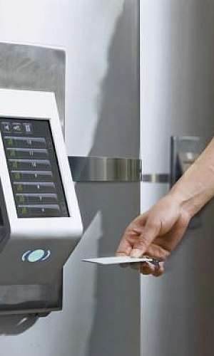 Manutenção de controles de acessos em sp Manutenção de controles de acessos em sp